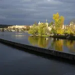Lesser Town Apartmán *